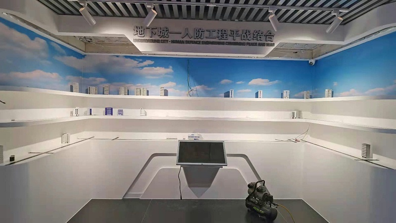 云南陸良黨群服務(wù)中心引入滑軌屏、拼接屏、一體機打造信息平臺